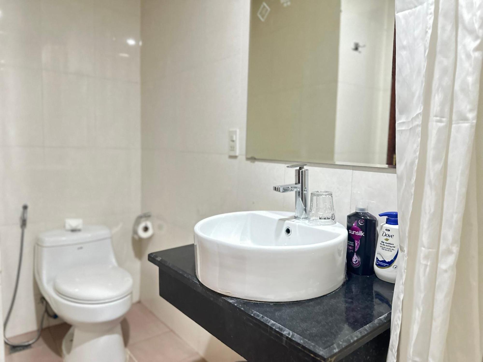 Ruby Star Hotel- Near Ben Thanh Market Ho Chi Minh City Exterior photo